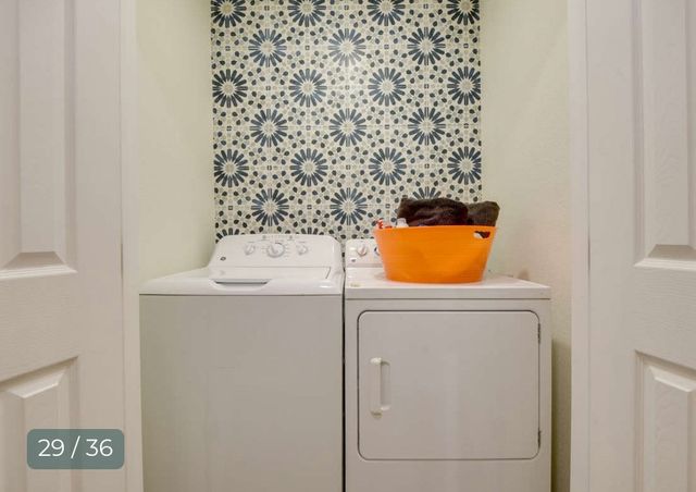 520 W Bluff, Granbury, TX 76048