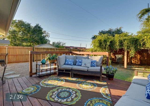 520 W Bluff, Granbury, TX 76048