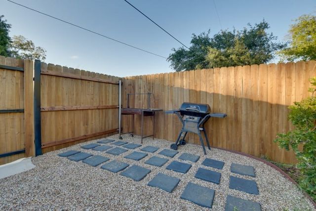 520 W Bluff, Granbury, TX 76048