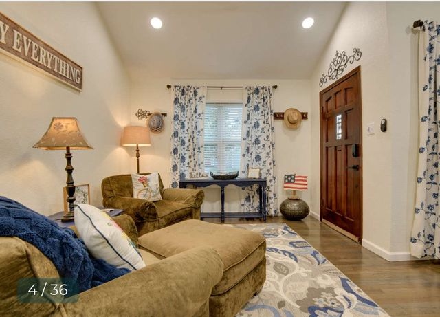 520 W Bluff, Granbury, TX 76048