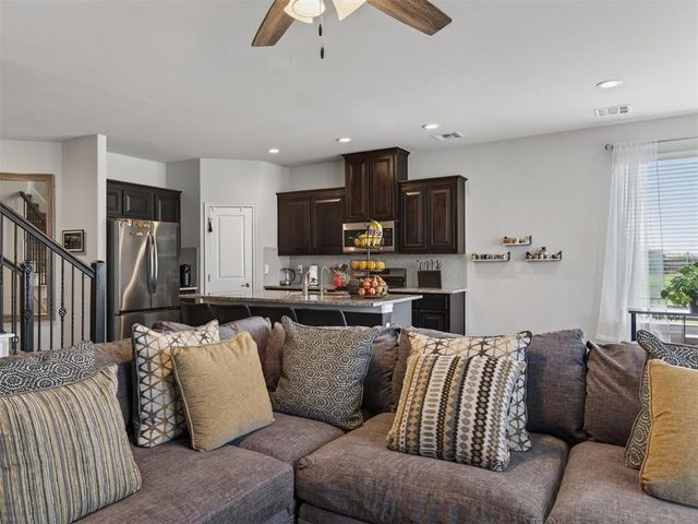 2501 Caden Court, Yukon, OK 73099