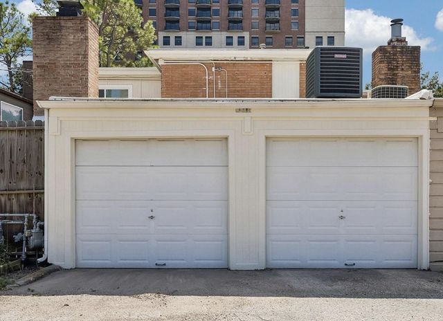 6314 Riverview Way, Houston, TX 77057