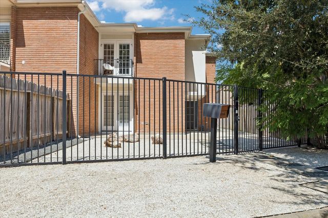 6314 Riverview Way, Houston, TX 77057