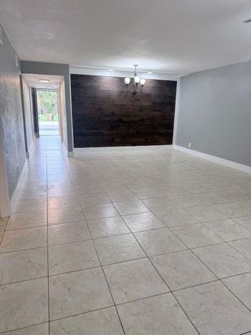 212 NW 46th Court 212, Deerfield Beach, FL 33064