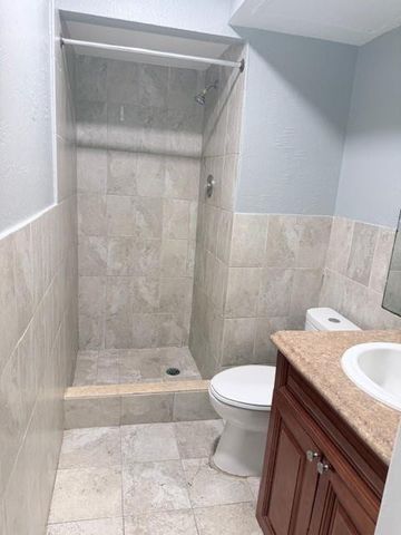 212 NW 46th Court 212, Deerfield Beach, FL 33064