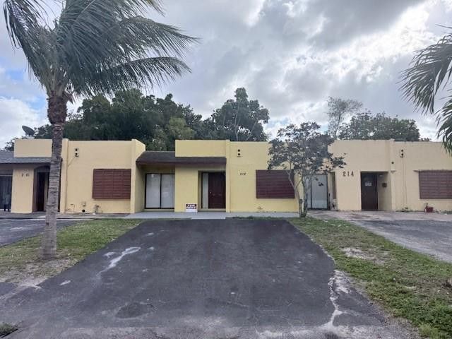 212 NW 46th Court 212, Deerfield Beach, FL 33064