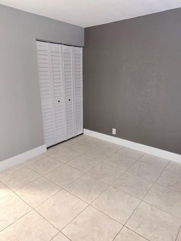 212 NW 46th Court 212, Deerfield Beach, FL 33064