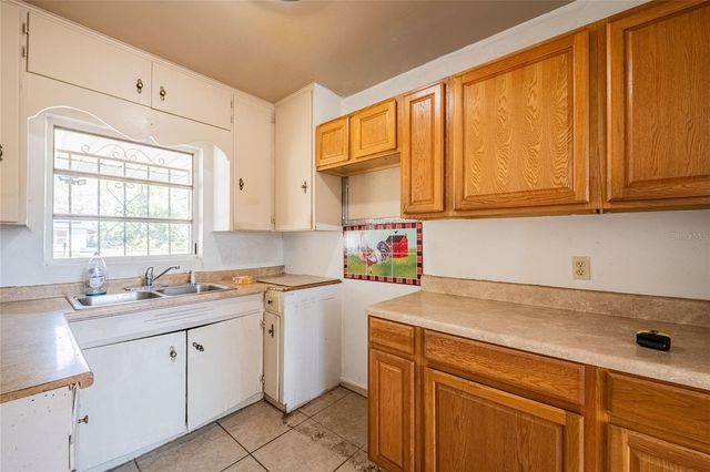 408 ARMOUR AVENUE, Auburndale, FL 33823