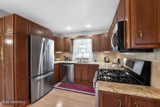54 Stockton Drive, Marlboro, NJ 07746