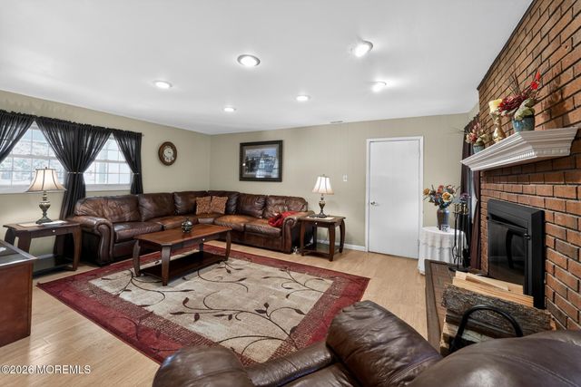 54 Stockton Drive, Marlboro, NJ 07746