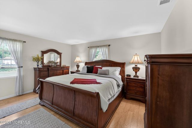 54 Stockton Drive, Marlboro, NJ 07746