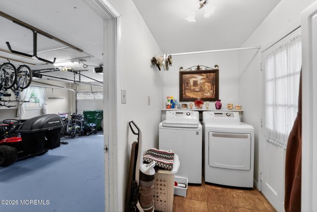 54 Stockton Drive, Marlboro, NJ 07746