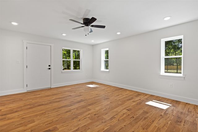 330 Forest Hills Drive, Hallsville, TX 75650