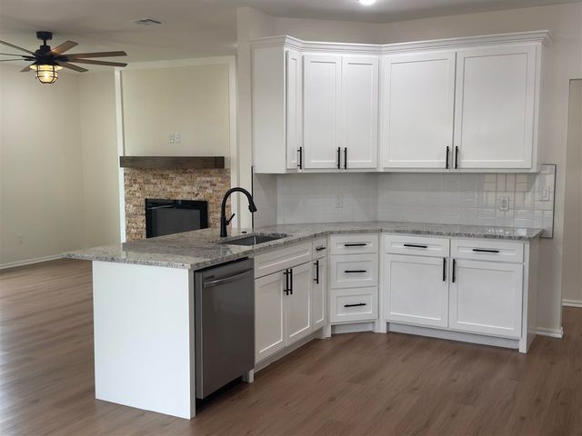 7413 SW 74th Pl, Lawton, OK 73505