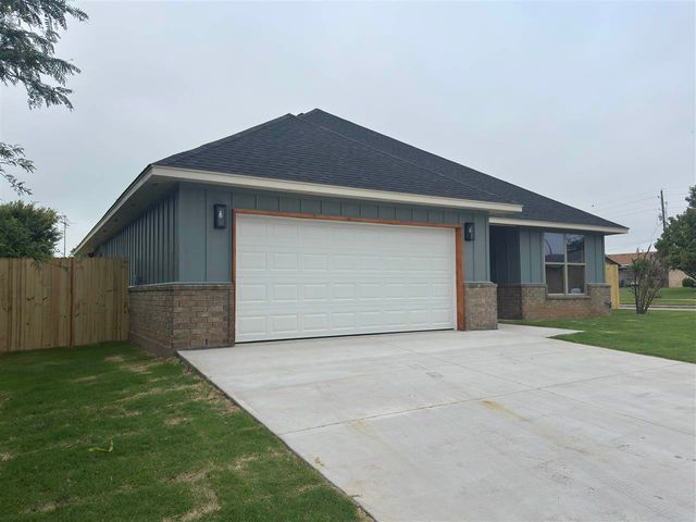 7413 SW 74th Pl, Lawton, OK 73505