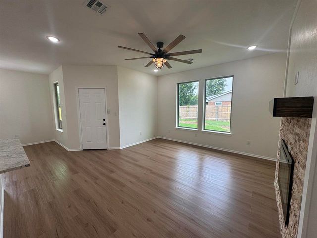 7413 SW 74th Pl, Lawton, OK 73505