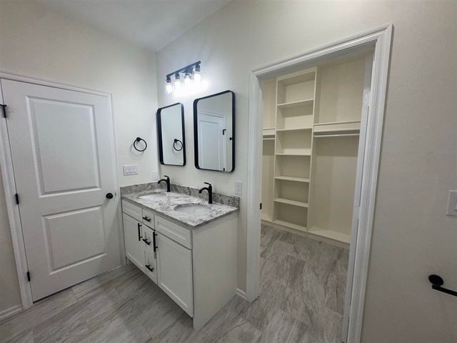 7413 SW 74th Pl, Lawton, OK 73505