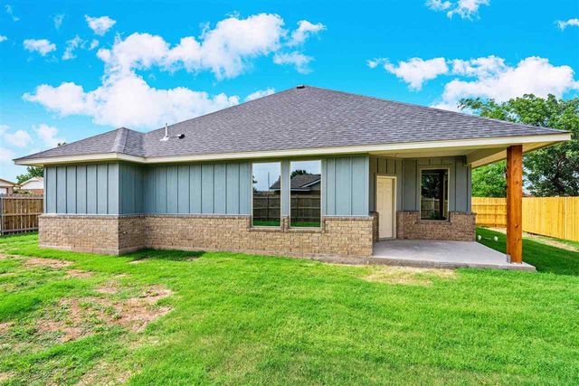 7413 SW 74th Pl, Lawton, OK 73505