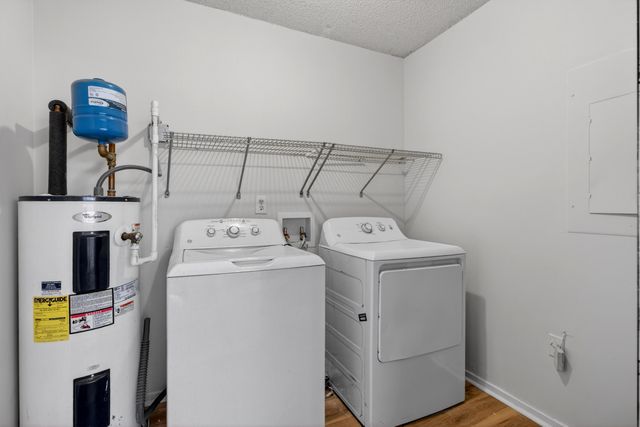 6248 Lucille Drive 15f, North Charleston, SC 29406