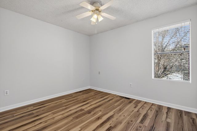 6248 Lucille Drive 15f, North Charleston, SC 29406