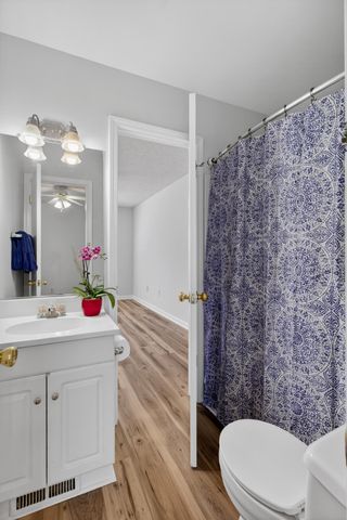 6248 Lucille Drive 15f, North Charleston, SC 29406