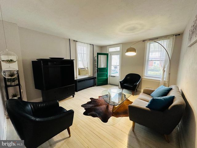 236 E MIDDLE ST, Gettysburg, PA 17325