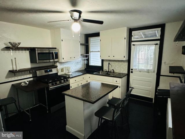 236 E MIDDLE ST, Gettysburg, PA 17325