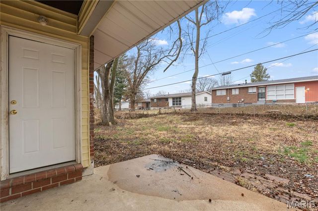 10229 Edgefield Drive, Unincorporated, MO 63136