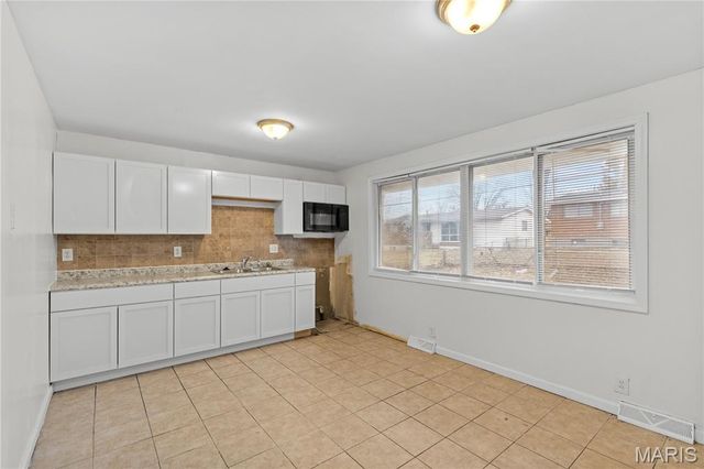 10229 Edgefield Drive, Unincorporated, MO 63136