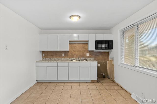 10229 Edgefield Drive, Unincorporated, MO 63136