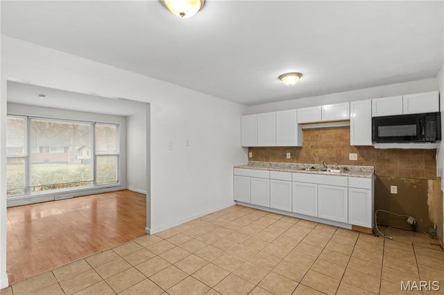 10229 Edgefield Drive, Unincorporated, MO 63136