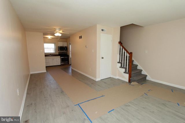 5623 MITCHELL RD, Levittown, PA 19057