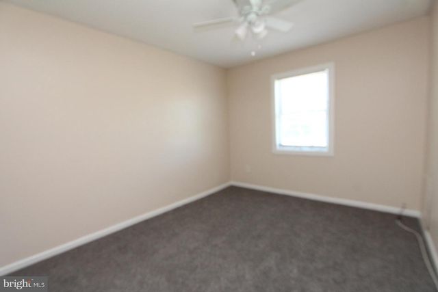 5623 MITCHELL RD, Levittown, PA 19057