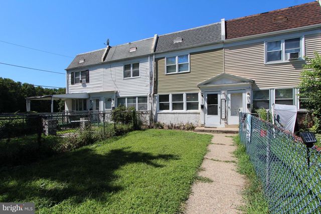 5623 MITCHELL RD, Levittown, PA 19057