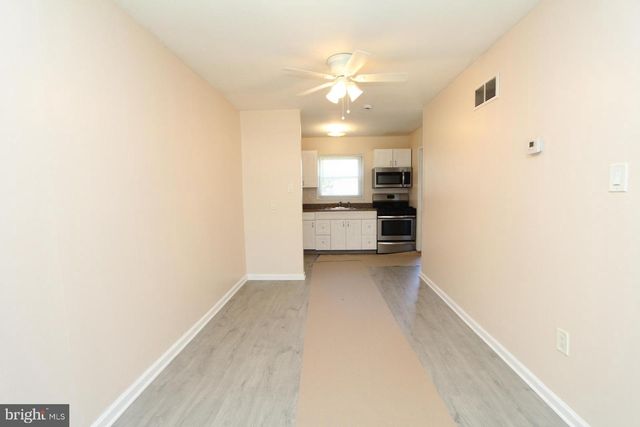 5623 MITCHELL RD, Levittown, PA 19057