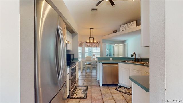 2685 W Apricot Drive, Beverly Hills, FL 34465