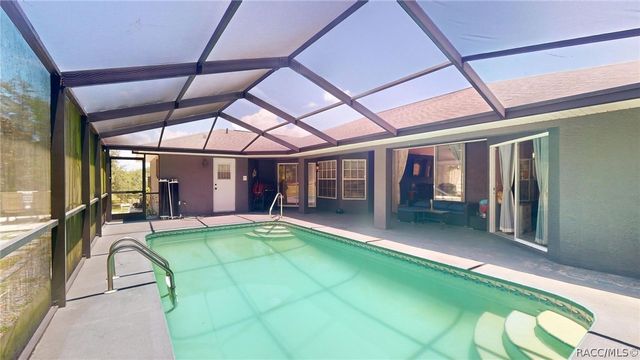 2685 W Apricot Drive, Beverly Hills, FL 34465