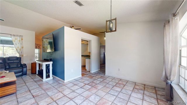 2685 W Apricot Drive, Beverly Hills, FL 34465