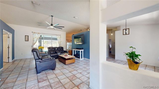 2685 W Apricot Drive, Beverly Hills, FL 34465