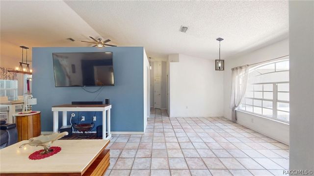2685 W Apricot Drive, Beverly Hills, FL 34465