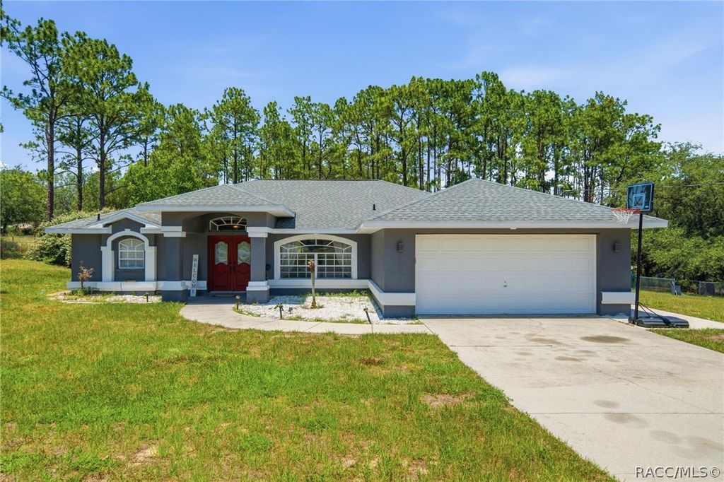 2685 W Apricot Drive, Beverly Hills, FL 34465