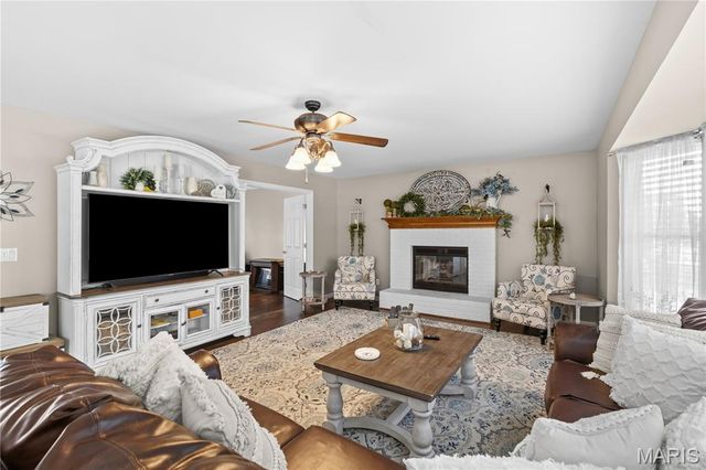 602 Autumn Creek Drive, Wentzville, MO 63385