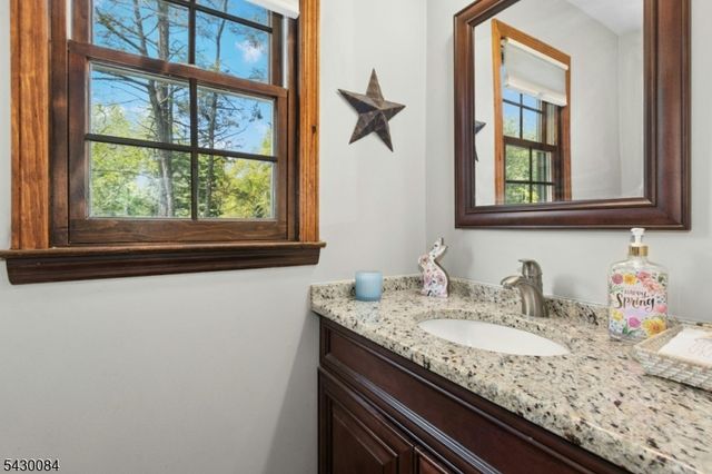 220 Queens Ln, Mountainside Boro, NJ 07092