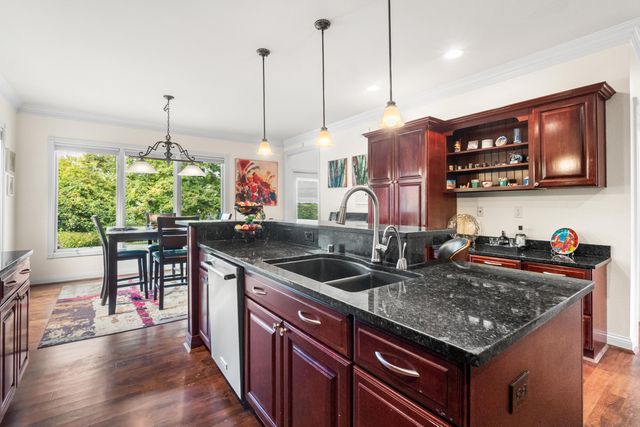 2096 Angela Court, Villa Hills, KY 41017