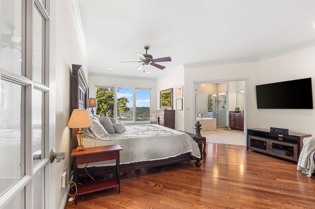 2096 Angela Court, Villa Hills, KY 41017