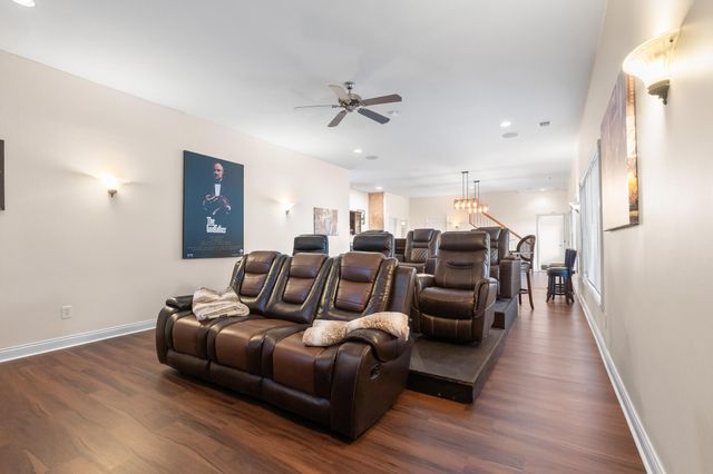 2096 Angela Court, Villa Hills, KY 41017