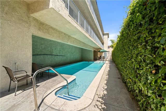 5354 Lindley 310, Encino, CA 91316