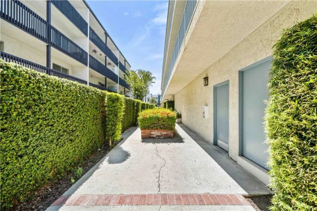 5354 Lindley 310, Encino, CA 91316
