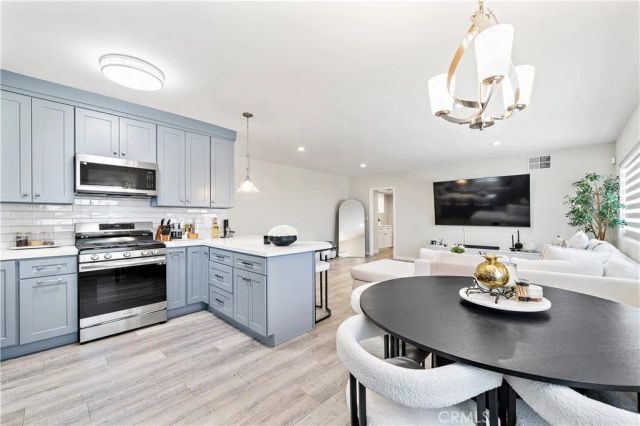 5354 Lindley 310, Encino, CA 91316