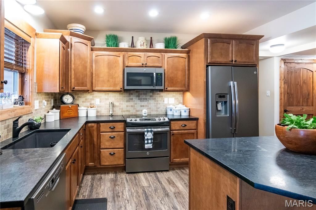 Image 39 of property listing at 1016 Frisco Hollows Road, Imperial, MO 63052